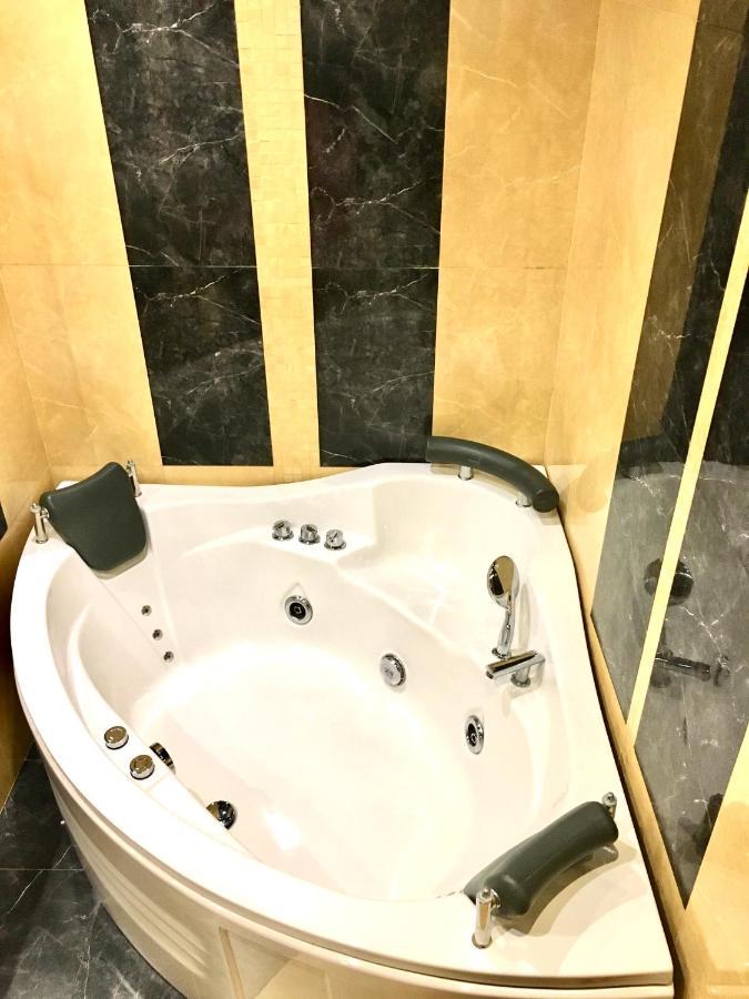 View Apartment Семицвіт Lviv Bagian luar foto